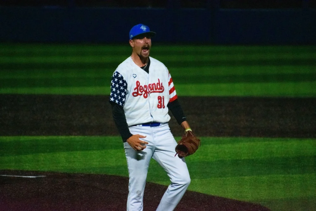 Legends Walk Off in Extras, Even Series Against Charleston
