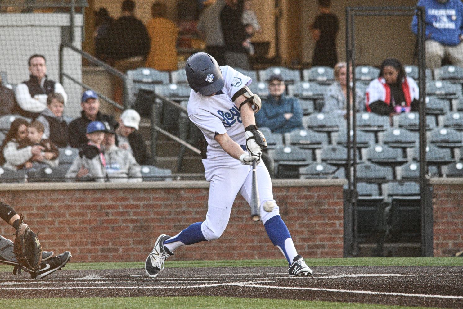 Lexington Dominates Staten Island 11–1, Pull Even for First Place