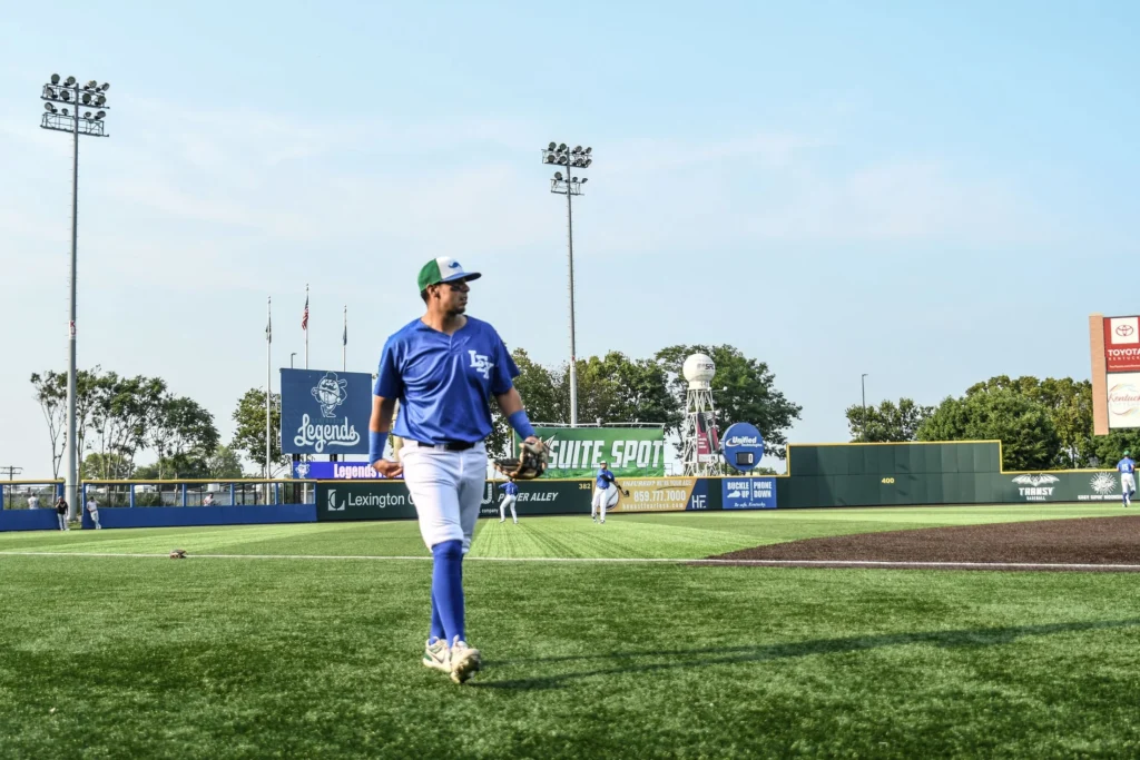 Legends Comeback Falls Short, Fall 10-5 to FerryHawks