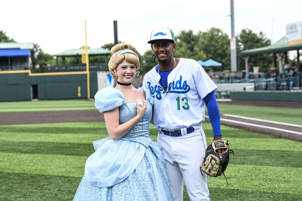 Legends Fall 7-6 In Extra Innings